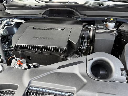 Certified 2026 Honda Pilot Touring image 12