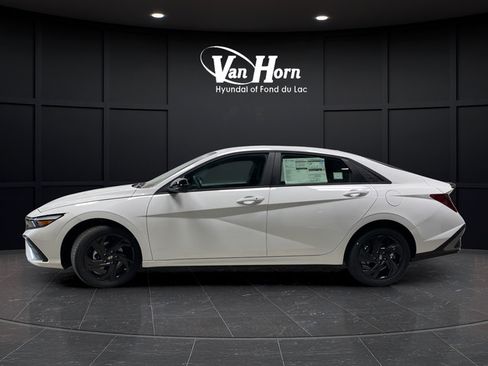 New 2026 Hyundai Elantra Sport FWD image 4