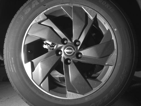 Used 2025 Nissan Rogue SV image 15