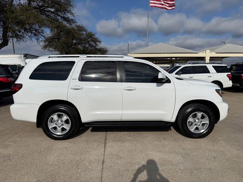 Used 2019 Toyota Sequoia SR5 RWD image 8