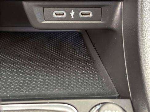 Used 2024 Volkswagen Jetta SE image 25