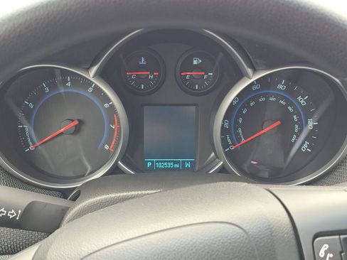 Used 2015 Chevrolet Cruze LT image 18