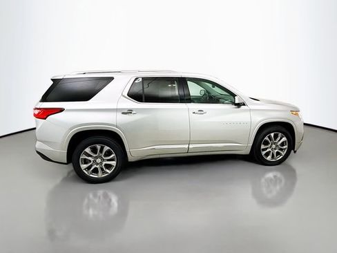Used 2020 Chevrolet Traverse Premier image 8