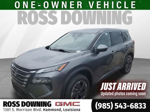 Used 2024 Nissan Rogue SV FWD image 1