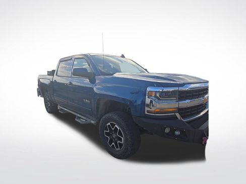 Used 2018 Chevrolet Silverado 1500 LT w/ Texas Edition AWD/4WD image 6
