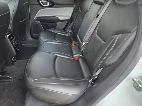 Used 2025 Jeep Compass Limited AWD/4WD image 21