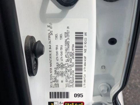 Used 2017 Toyota Tacoma SR5 w/ Tow Package image 29