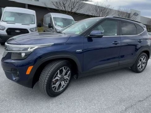 Used 2022 Kia Seltos EX AWD/4WD image 6