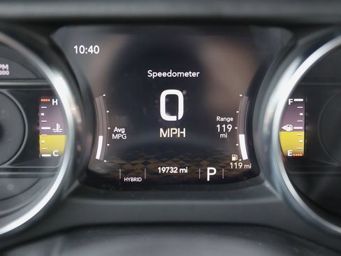 Used 2023 Jeep Wrangler Unlimited Sahara AWD/4WD image 43