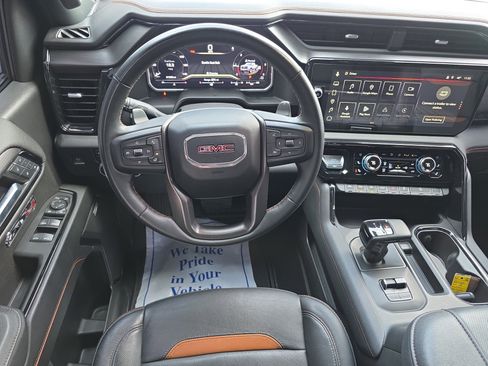 Used 2024 GMC Sierra 1500 AT4 w/ Technology Package image 3