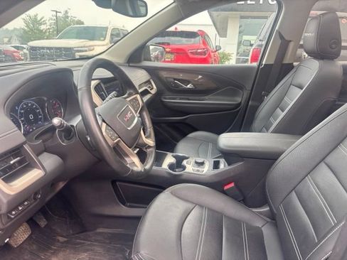 Used 2023 GMC Terrain Denali w/ Denali Premium Package AWD/4WD image 11