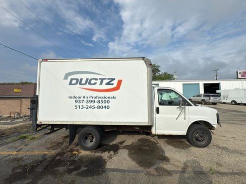 Used 2006 Chevrolet Express 3500 image 3
