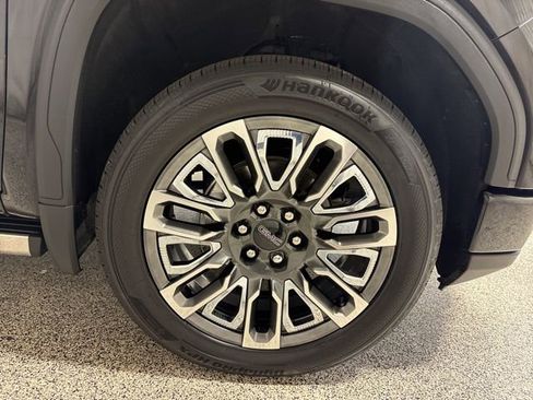 Used 2023 GMC Sierra 1500 Denali Ultimate image 21