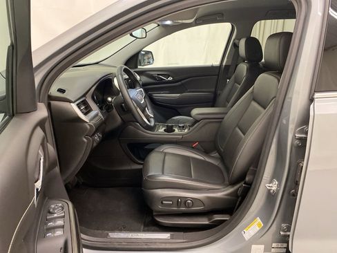 Used 2023 GMC Acadia SLT image 14