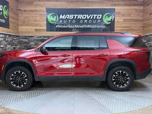 Used 2024 Chevrolet Traverse Z71 AWD/4WD image 7