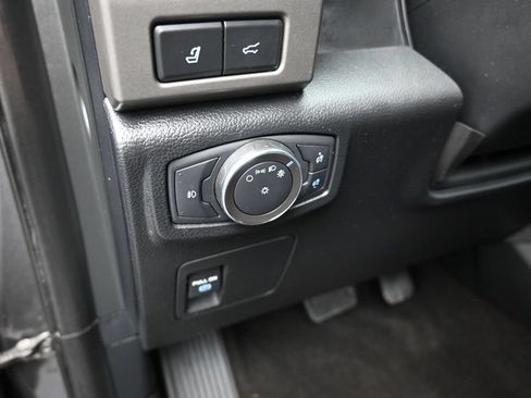 Used 2020 Ford Expedition XLT w/ Equipment Group 202A RWD image 13