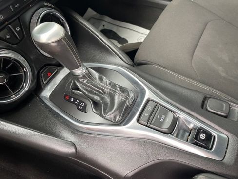 Used 2019 Chevrolet Camaro LT image 19