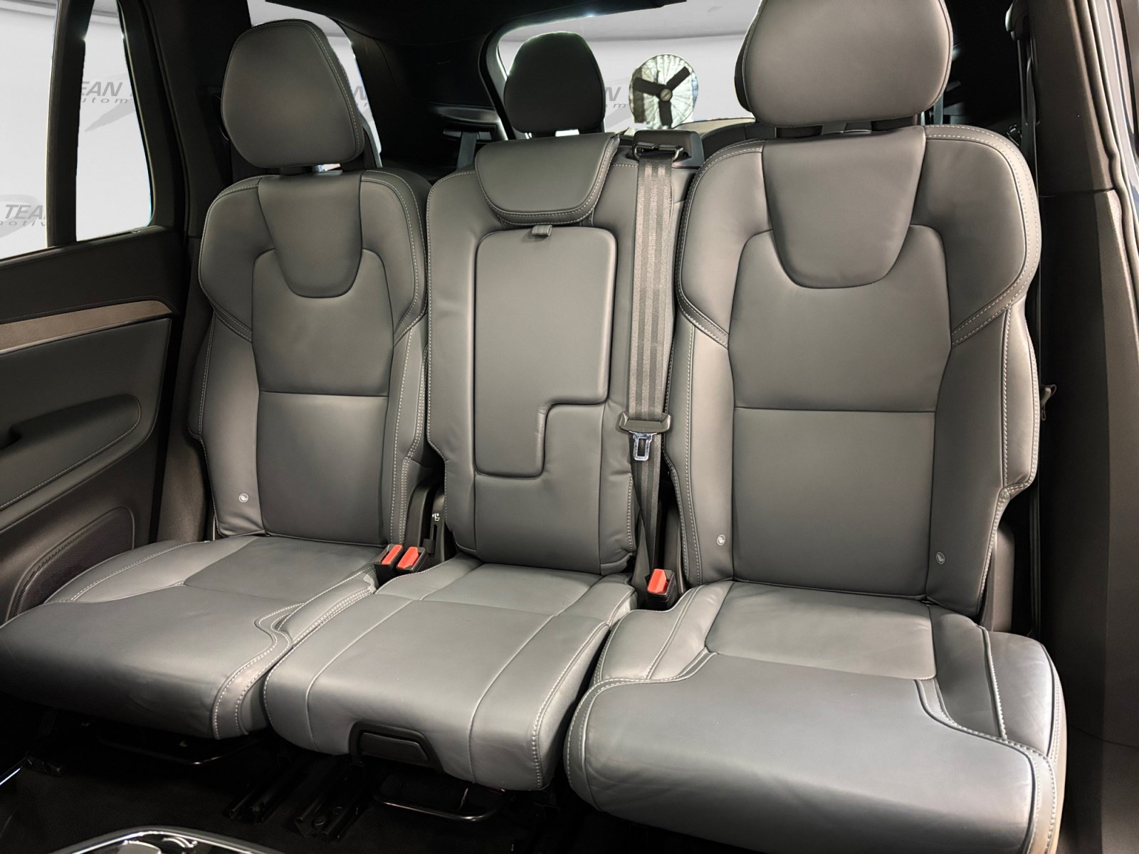 Used 2024 Volvo XC90 B6 Ultimate w/ Protection Package Premier AWD/4WD image 16