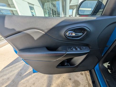 Used 2021 Jeep Cherokee Trailhawk image 36