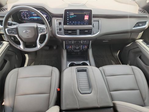 Used 2023 Chevrolet Suburban Z71 w/ Luxury Package AWD/4WD image 20
