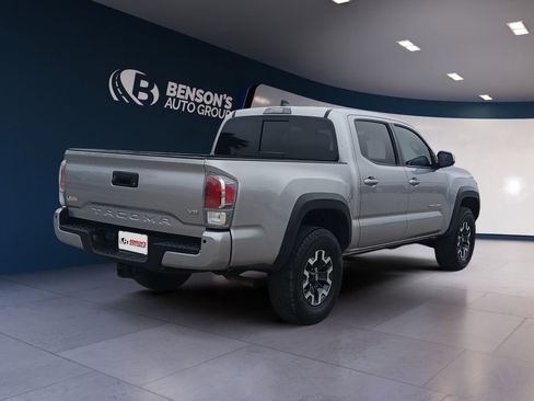 Used 2021 Toyota Tacoma TRD Off-Road w/ Technology Package image 5