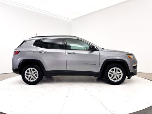 Used 2019 Jeep Compass Sport w/ Tech Group FWD image 37