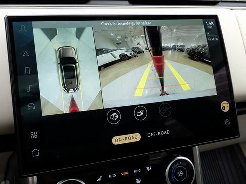 Used 2022 Land Rover Range Rover Long Wheelbase SE image 22