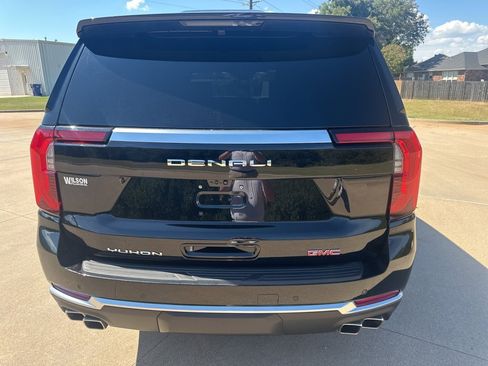 Used 2025 GMC Yukon Denali w/ Denali Reserve Package image 4