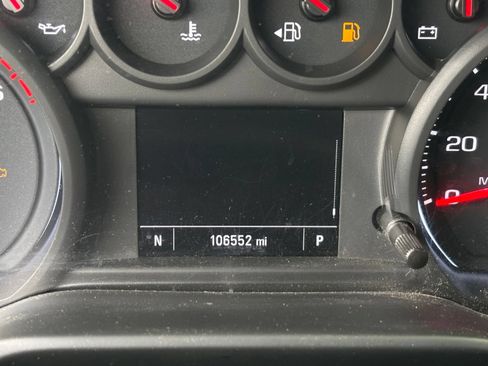 Used 2021 Chevrolet Silverado 1500 Custom RWD image 9