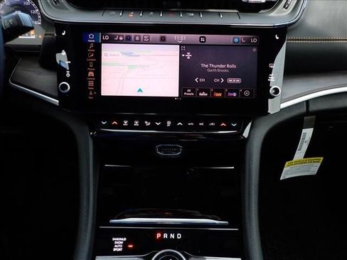 New 2026 Jeep Grand Cherokee Limited AWD/4WD image 18