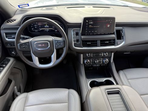 Used 2024 GMC Yukon SLT image 14