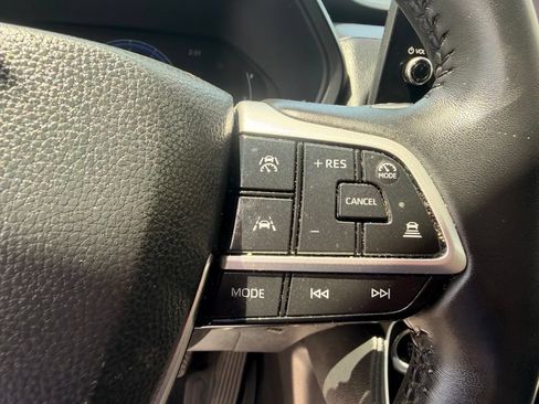 Used 2025 Toyota Grand Highlander AWD image 17