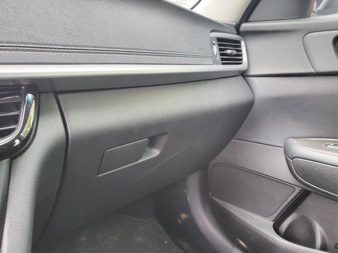 Used 2019 Kia Optima S image 21