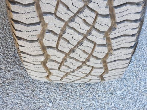 Used 2020 Chevrolet Silverado 1500 LT w/ Texas Edition image 11