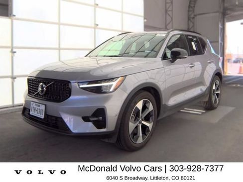 Used 2026 Volvo XC40 B5 Plus AWD/4WD image 1