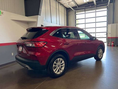 Used 2020 Ford Escape SE image 56