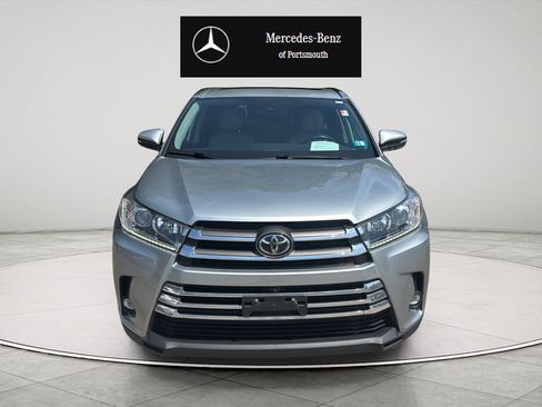 Used 2019 Toyota Highlander Limited Platinum AWD/4WD image 8
