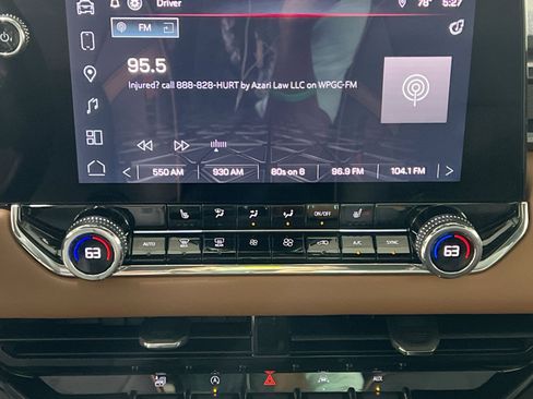 Used 2024 GMC Canyon AT4 w/ Technology Package AWD/4WD image 17