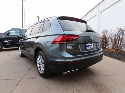Used 2018 Volkswagen Tiguan S image 5