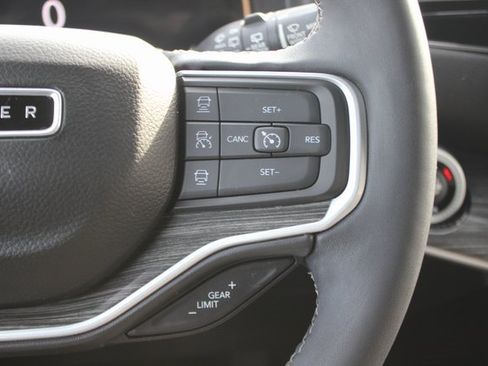 Used 2022 Jeep Wagoneer Series II image 16