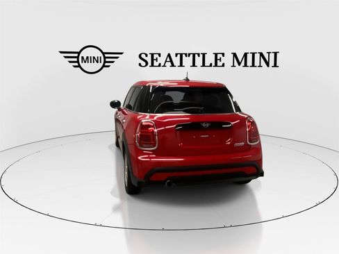 Certified 2024 MINI Cooper 4-Door Hardtop FWD image 9