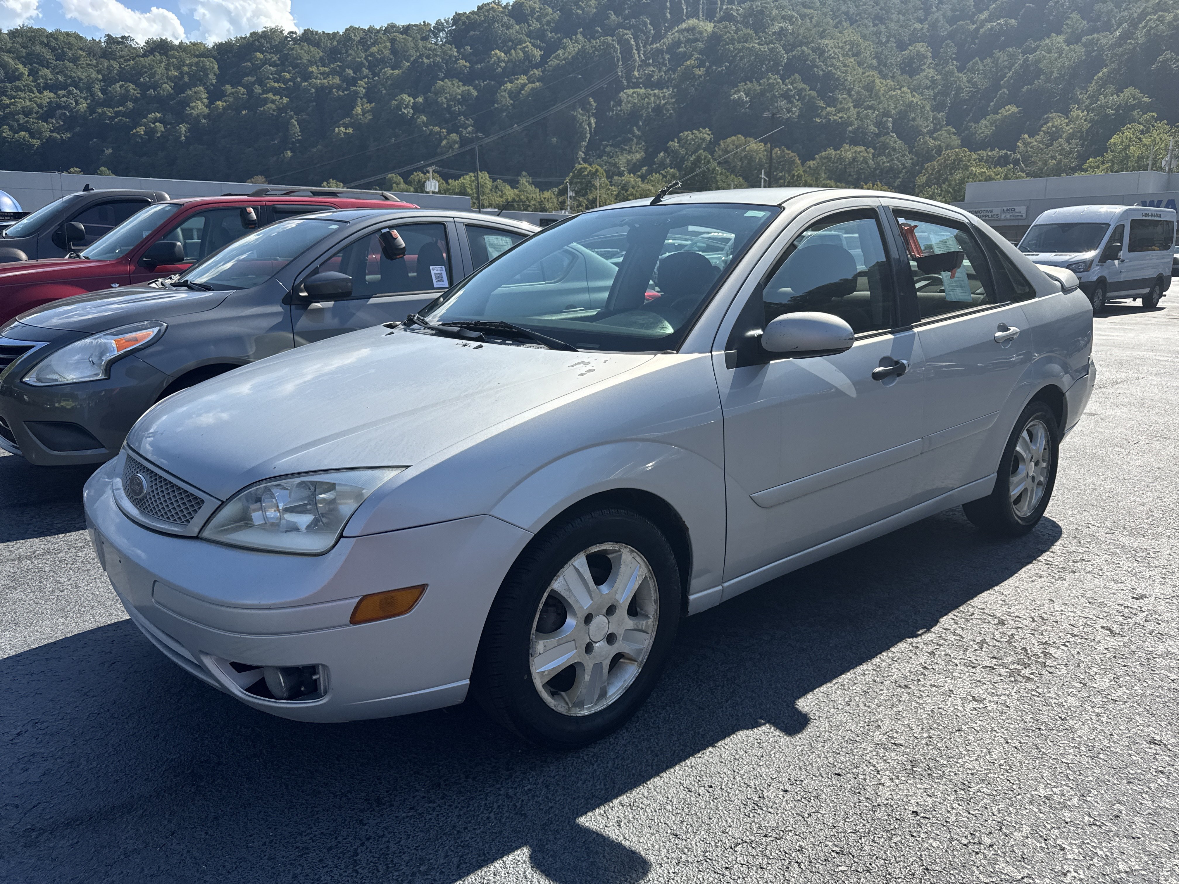 Used 2006 Ford Focus ST FWD image 3
