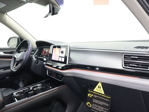 New 2026 Volkswagen Atlas Peak Edition AWD/4WD image 23