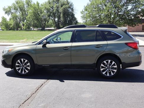 Used 2016 Subaru Outback 3.6R Limited AWD/4WD image 9