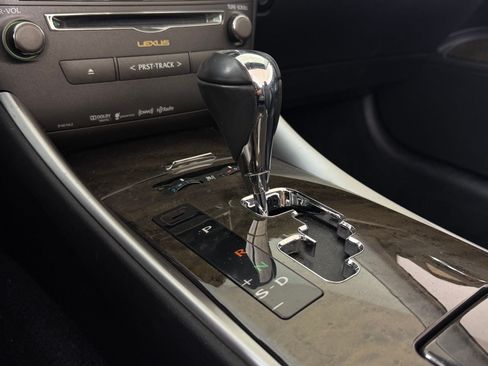 Used 2014 Lexus IS 250C w/ Luxury Package RWD image 15