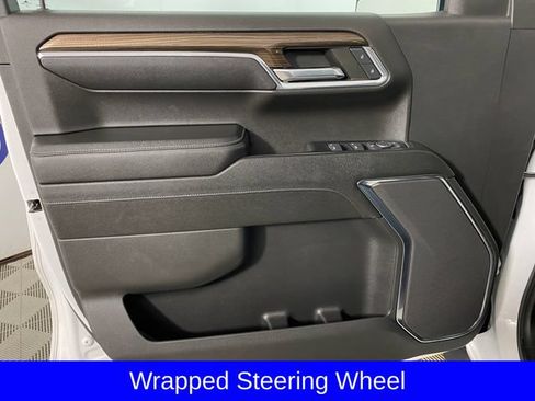 Used 2023 Chevrolet Silverado 1500 LT AWD/4WD image 12