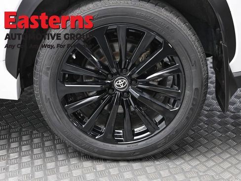 Used 2023 Toyota Highlander XSE image 8