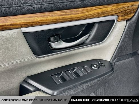 Used 2017 Honda CR-V EX image 17