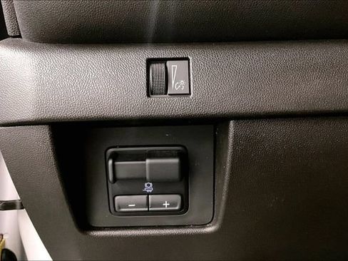 Used 2023 Chevrolet Colorado Trail Boss w/ Technology Package AWD/4WD image 38