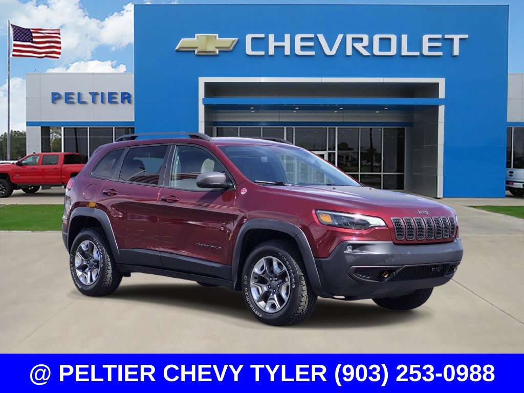 Used 2019 Jeep Cherokee Trailhawk w/ Cold Weather Group AWD/4WD image 1
